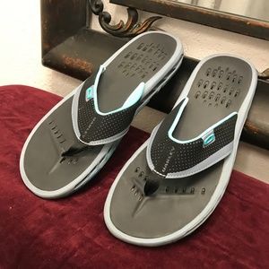 Men's size 12 Oakley Flip Flops